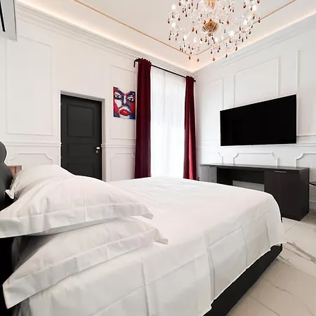 Ricci Palace Guest house *